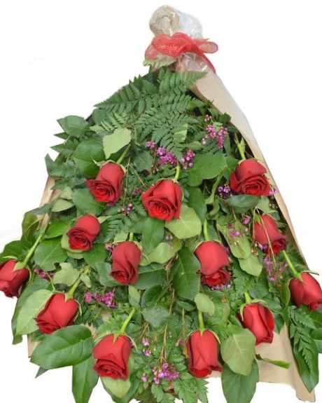 13 red roses - 13 red Roses are wrapped in a bouquet-red roses
